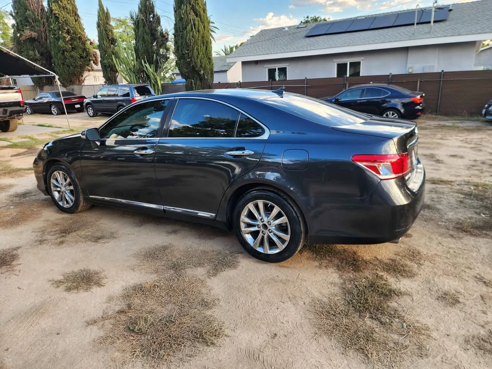 2010 Lexus ES 5th Gen - Image 6 of 16
