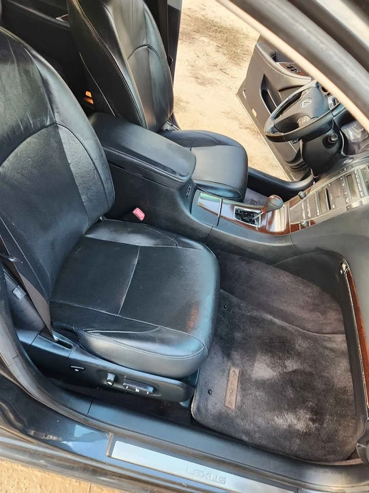 2010 Lexus ES 5th Gen - Image 11 of 16