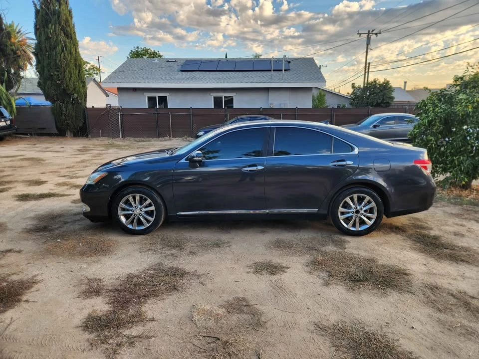 2010 Lexus ES 5th Gen - Image 4 of 16