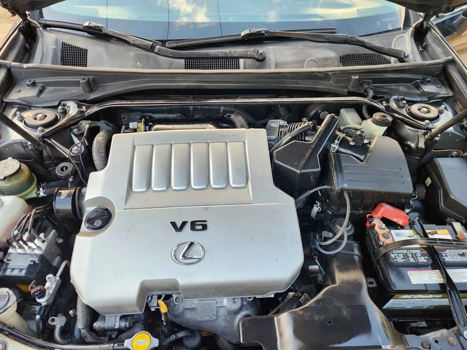 2010 Lexus ES 5th Gen - Image 15 of 16