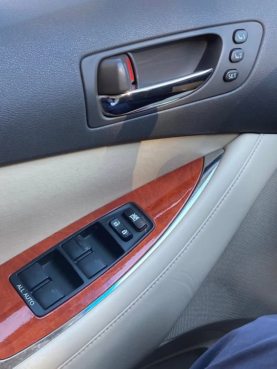 2010 Lexus ES 5th Gen - Image 14 of 15