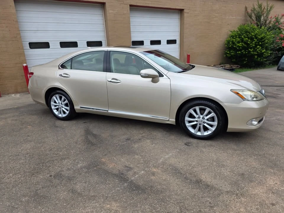 2010 Lexus ES 4th Gen - Image 6 of 20