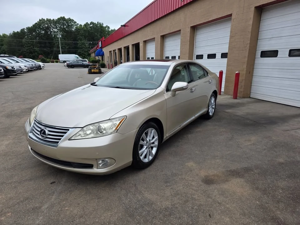 2010 Lexus ES 4th Gen - Image 7 of 20