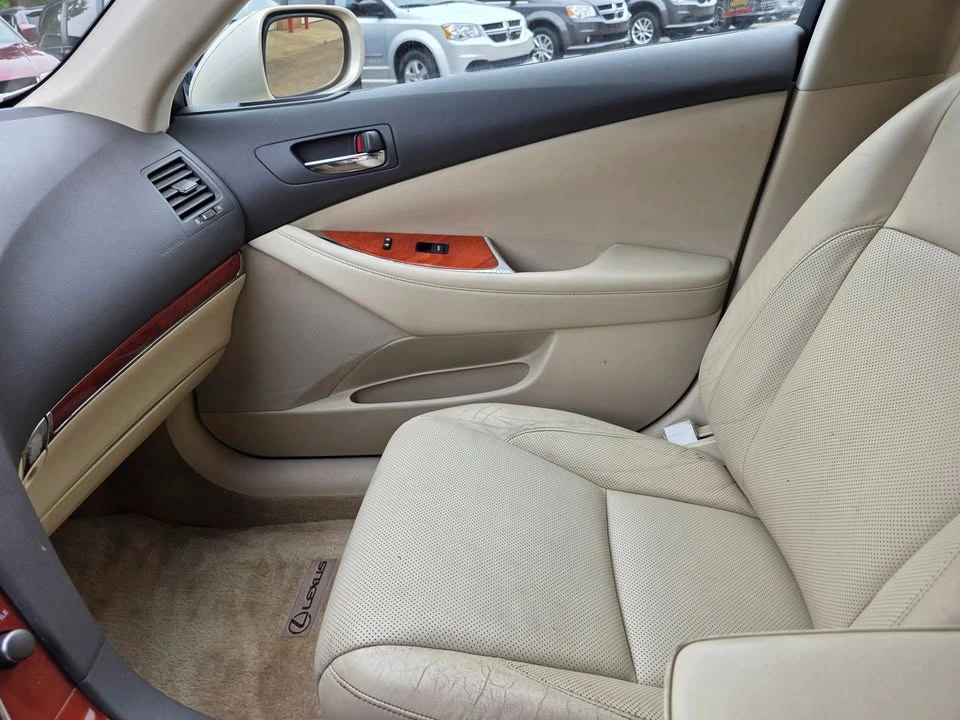2010 Lexus ES 4th Gen - Image 15 of 20