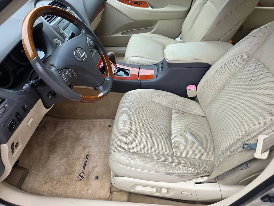 2010 Lexus ES 4th Gen - Image 14 of 20