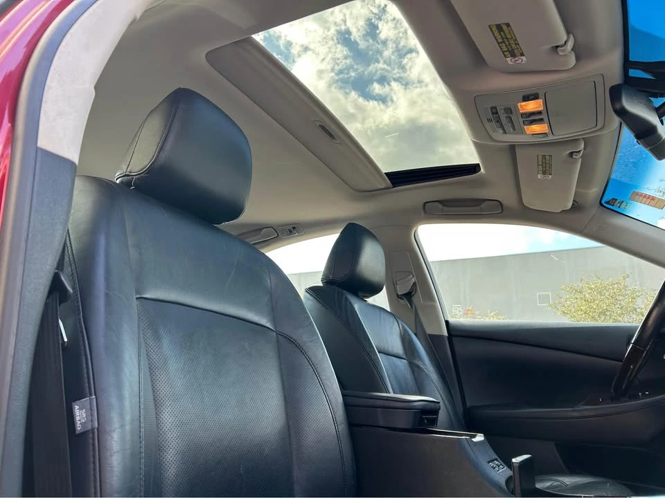 2010 Lexus ES 4th Gen - Image 13 of 14
