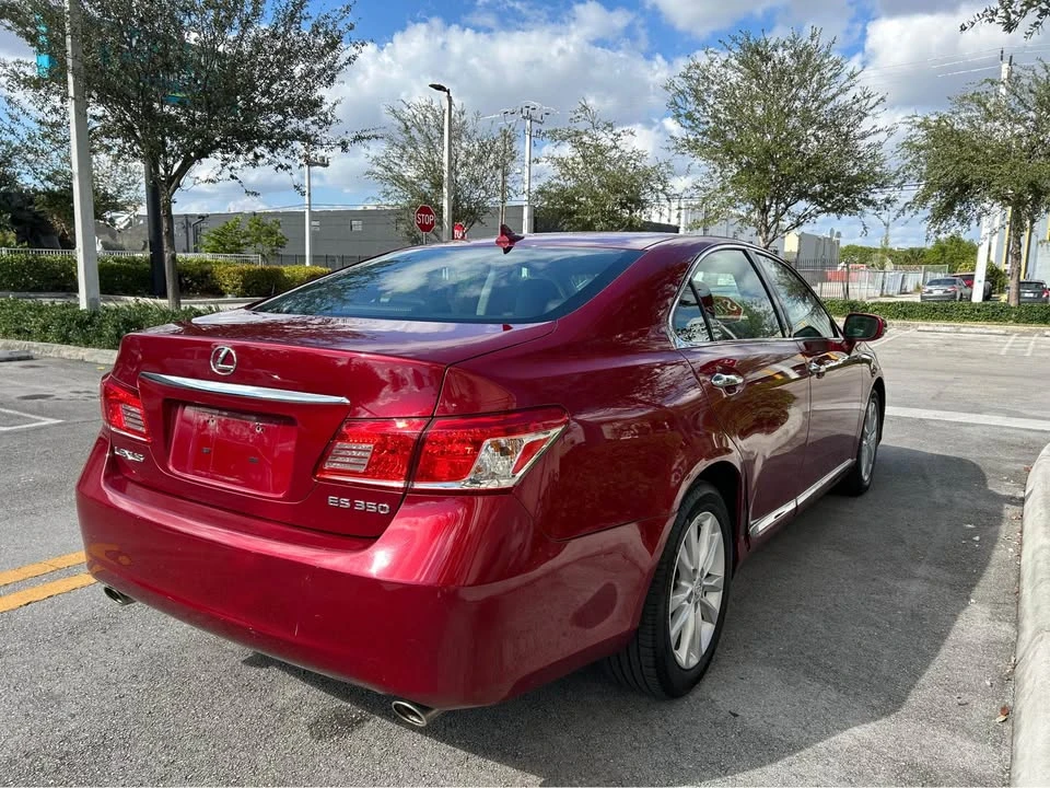 2010 Lexus ES 4th Gen - Image 3 of 14