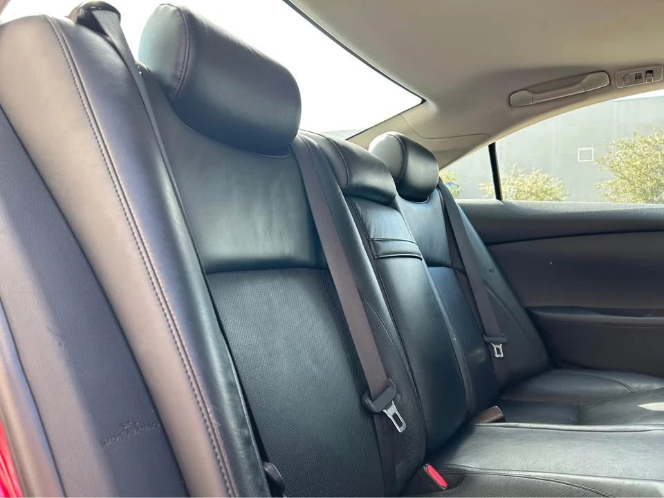 2010 Lexus ES 4th Gen - Image 12 of 14