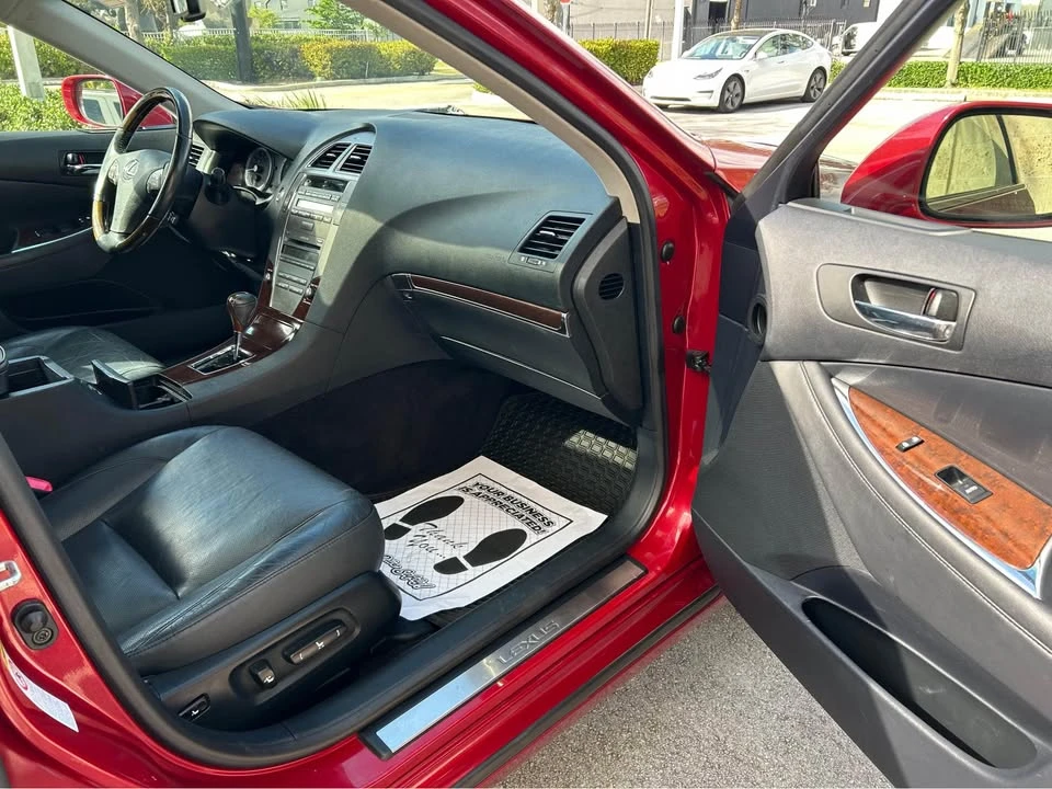 2010 Lexus ES 4th Gen - Image 6 of 14