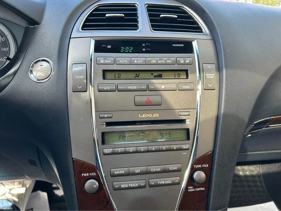 2010 Lexus ES 4th Gen - Image 7 of 14