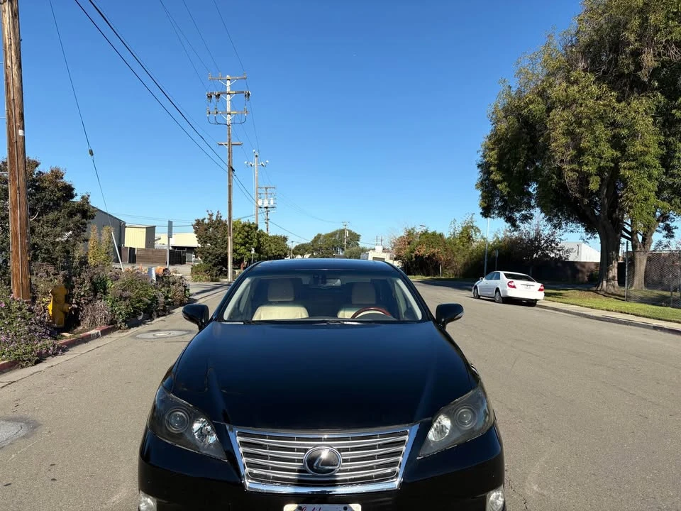 2010 Lexus ES 5th Gen - Image 5 of 8