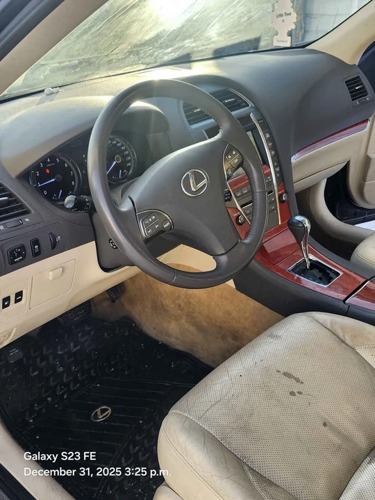 2010 Lexus ES 4th Gen - Image 8 of 10