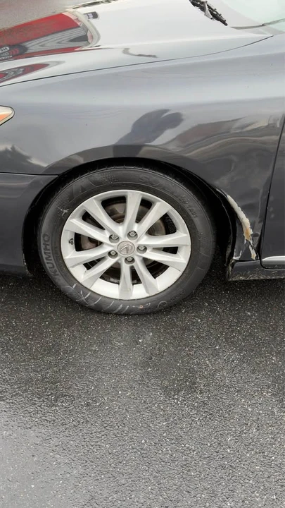 2010 Lexus ES 4th Gen - Image 13 of 16