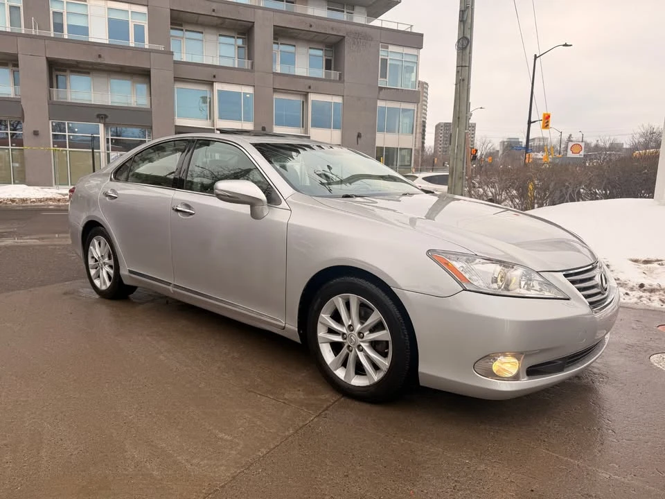 2010 Lexus ES 5th Gen - Image 7 of 9