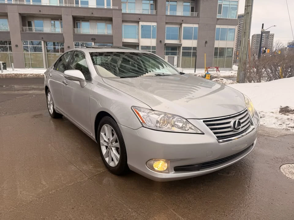2010 Lexus ES 4th Gen - Image 3 of 10