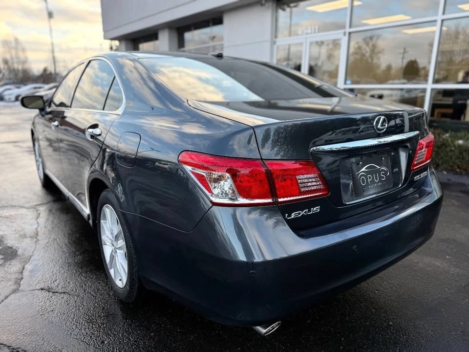 2010 Lexus ES 4th Gen - Image 3 of 20