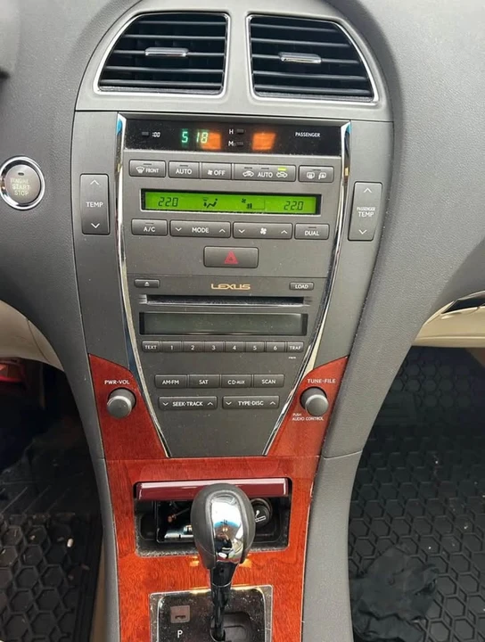 2010 Lexus ES 4th Gen - Image 8 of 8