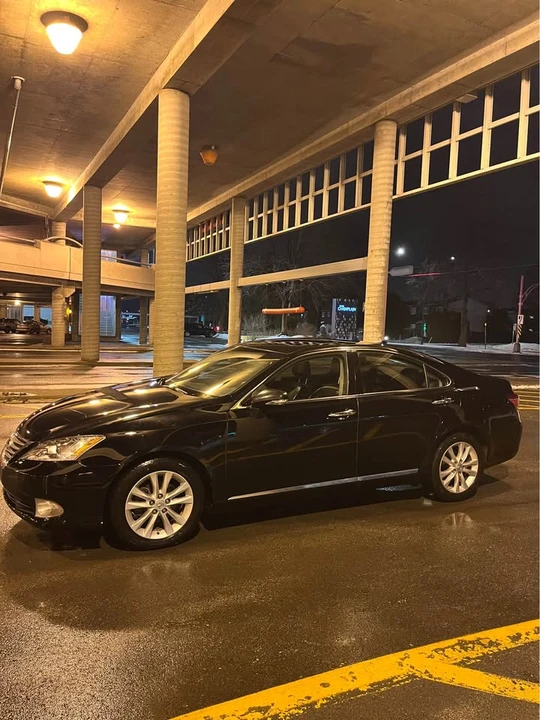 2010 Lexus ES 5th Gen - Image 4 of 11