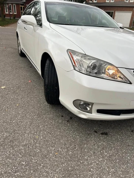 2010 Lexus ES 4th Gen - Image 5 of 8