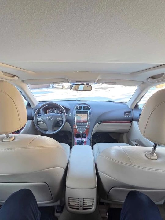 2010 Lexus ES 4th Gen - Image 6 of 8