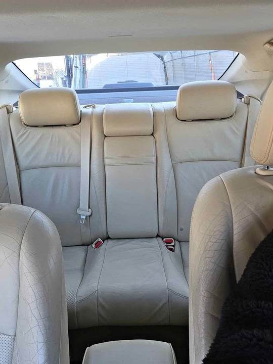 2010 Lexus ES 4th Gen - Image 7 of 8