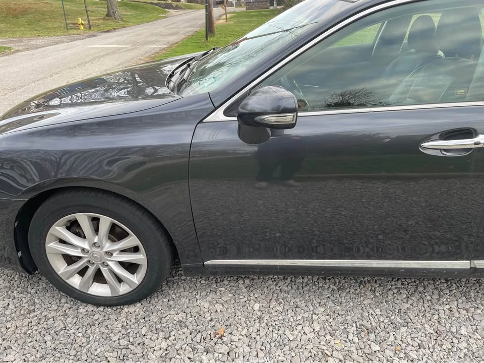 2010 Lexus ES 5th Gen - Image 15 of 16