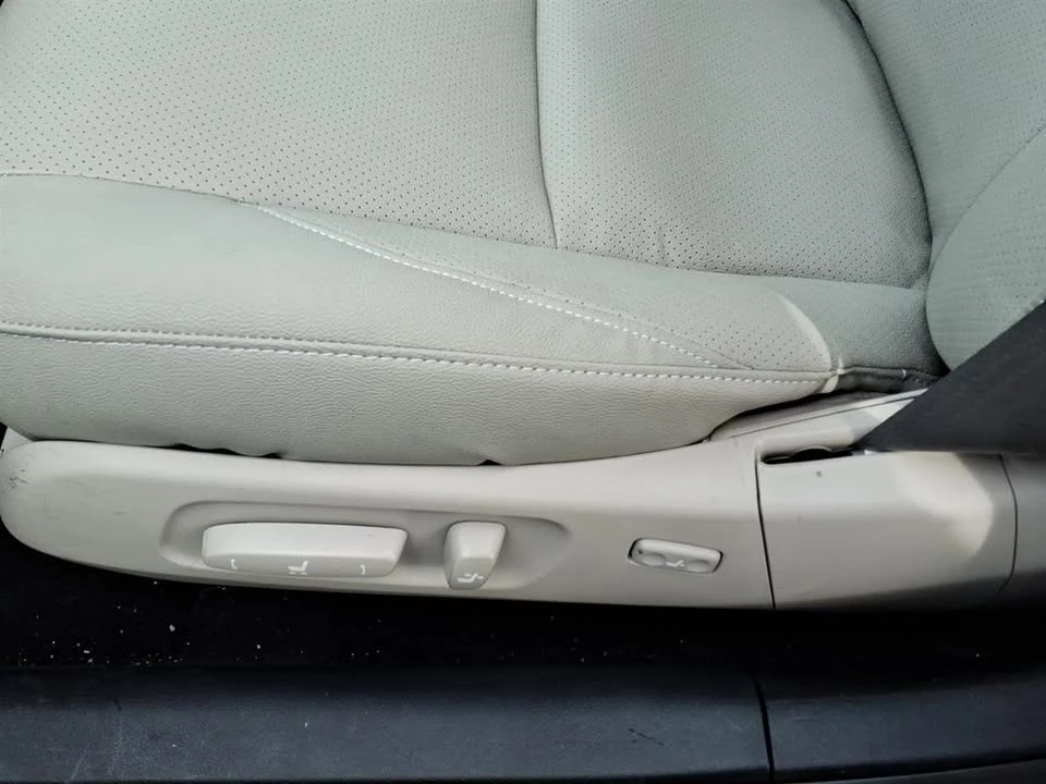 2010 Lexus ES 5th Gen - Image 13 of 14