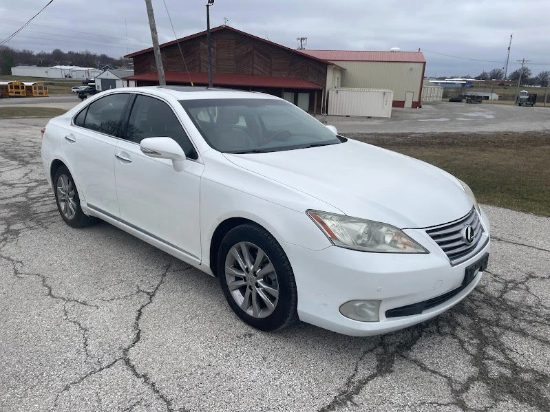 2010 Lexus ES 5th Gen - Image 3 of 10