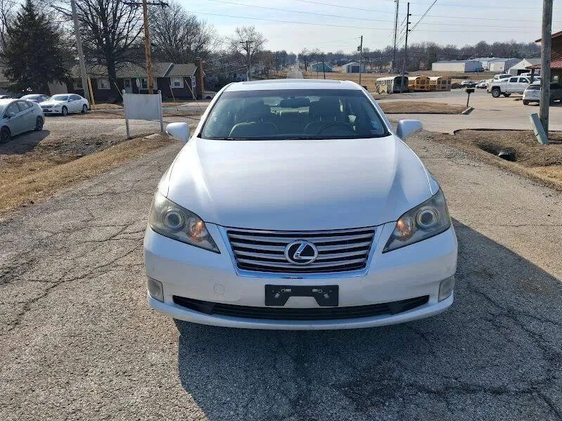 2010 Lexus ES 5th Gen - Image 3 of 10