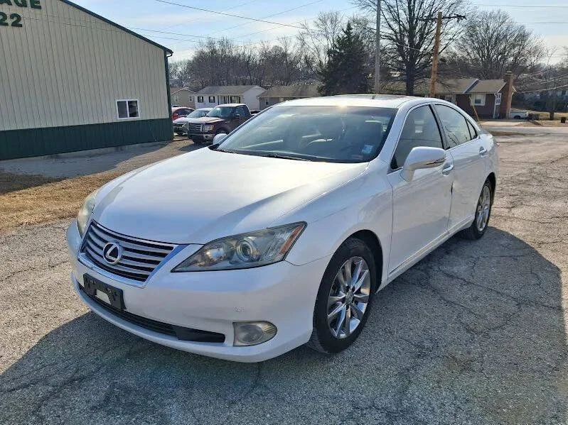 2010 Lexus ES 5th Gen - Image 2 of 10
