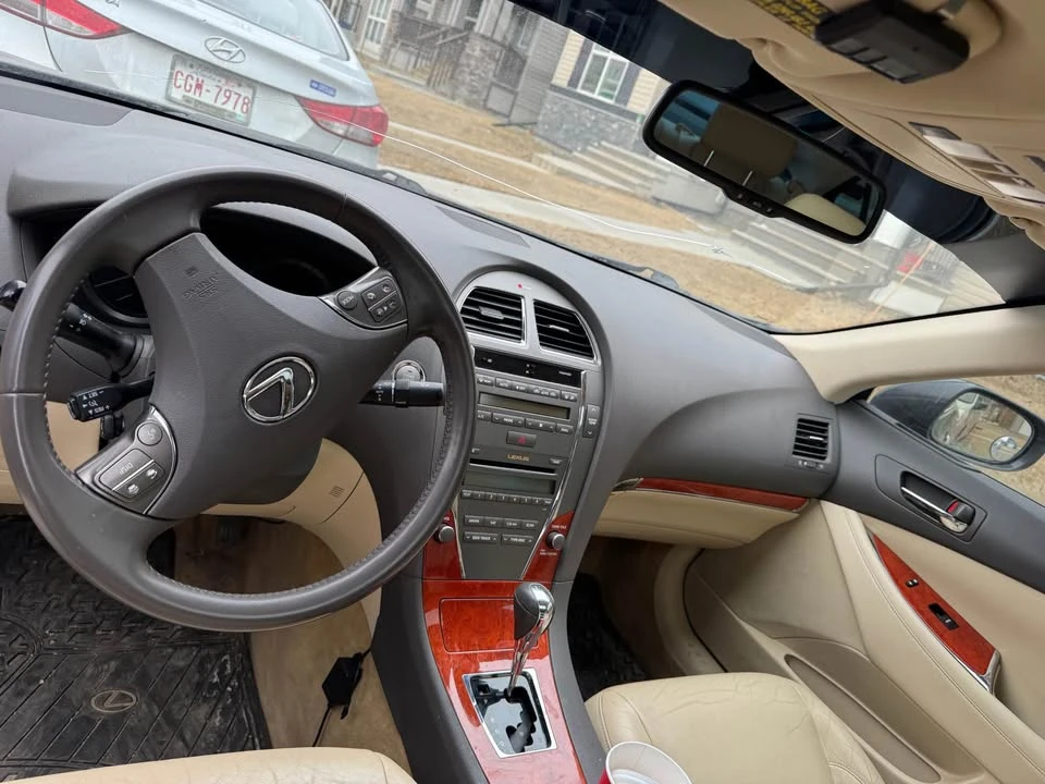 2010 Lexus ES 5th Gen - Image 5 of 9