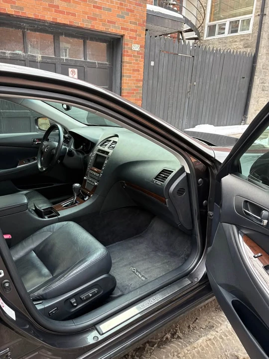 2010 Lexus ES 5th Gen - Image 12 of 20