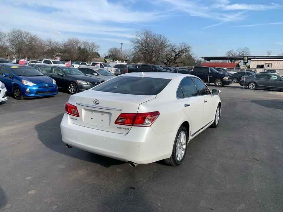 2010 Lexus ES 5th Gen - Image 3 of 20