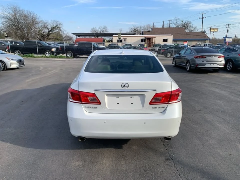 2010 Lexus ES 5th Gen - Image 4 of 20