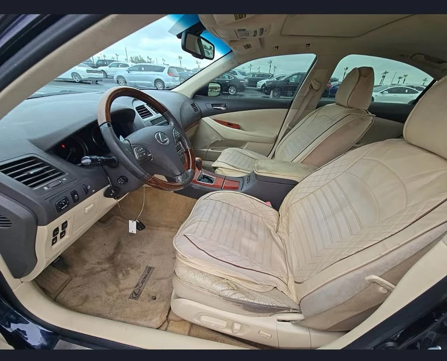 2010 Lexus ES 5th Gen - Image 5 of 8
