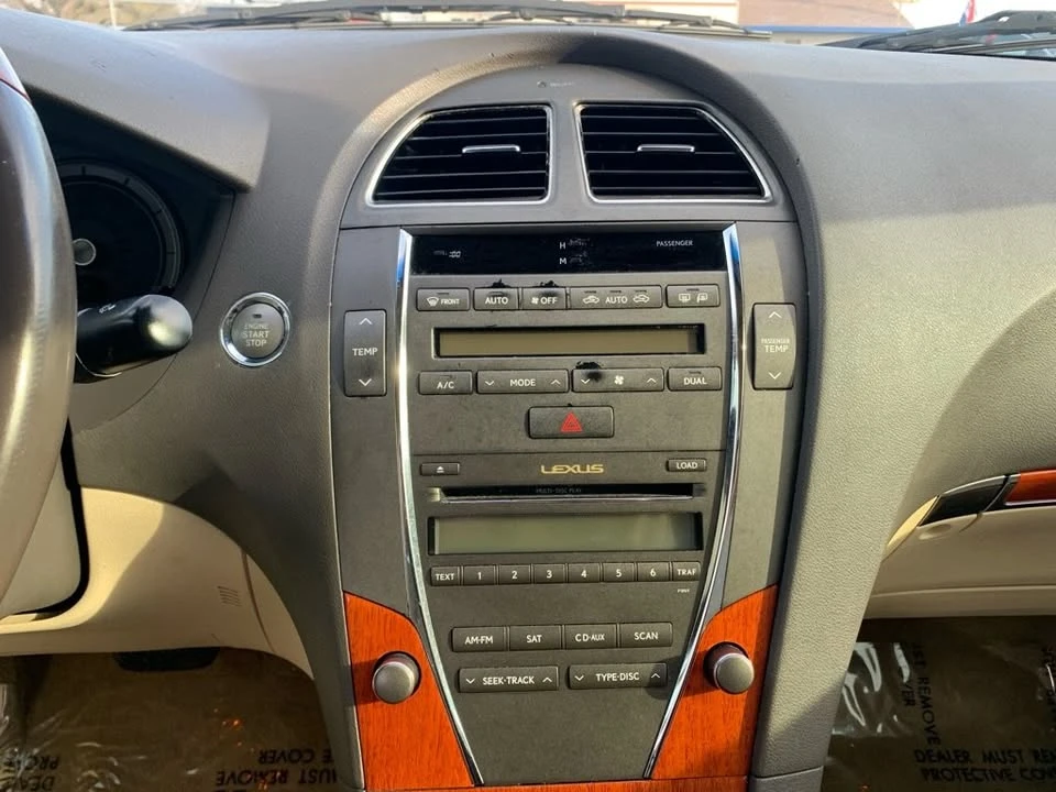2010 Lexus ES 5th Gen - Image 17 of 20