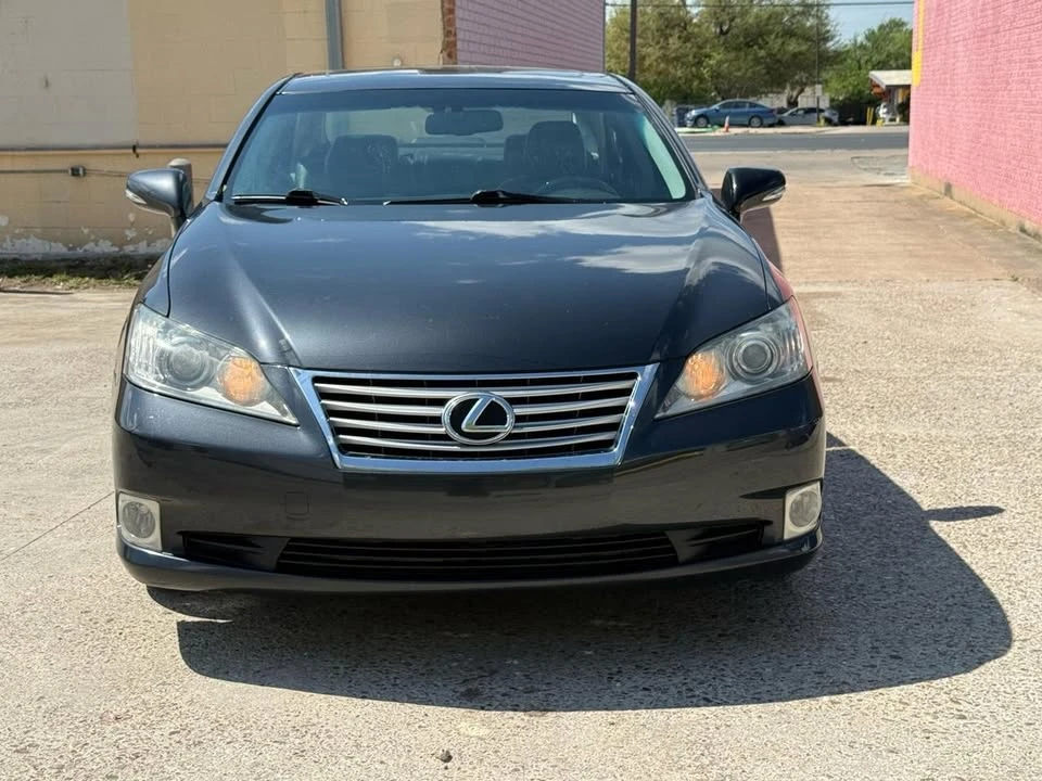2010 Lexus ES 5th Gen - Image 3 of 18