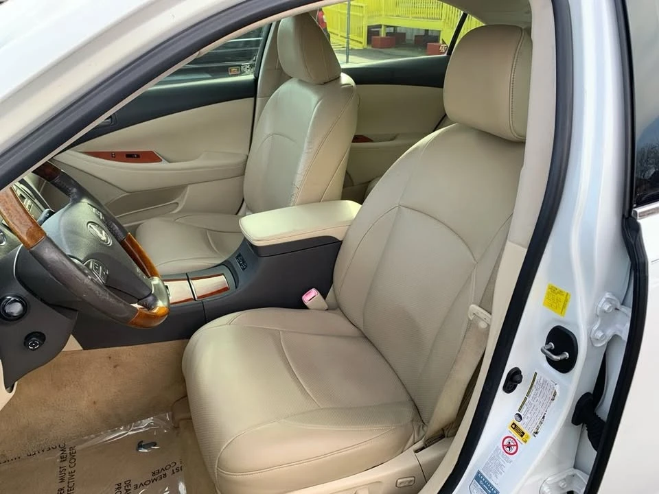2010 Lexus ES 5th Gen - Image 10 of 20
