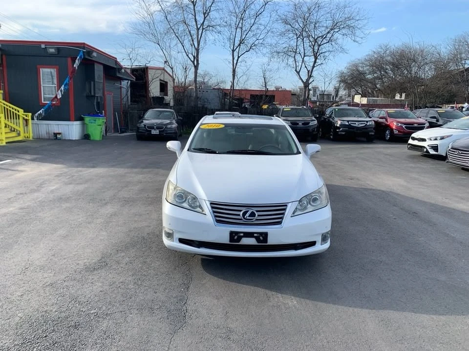 2010 Lexus ES 5th Gen - Image 8 of 20