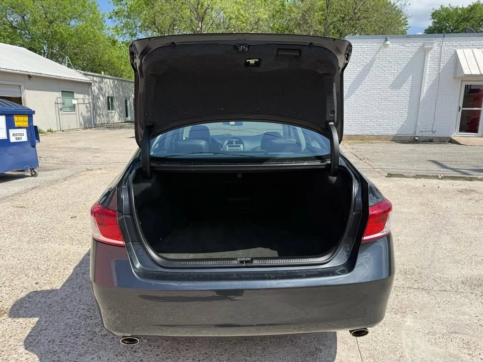 2010 Lexus ES 5th Gen - Image 16 of 18