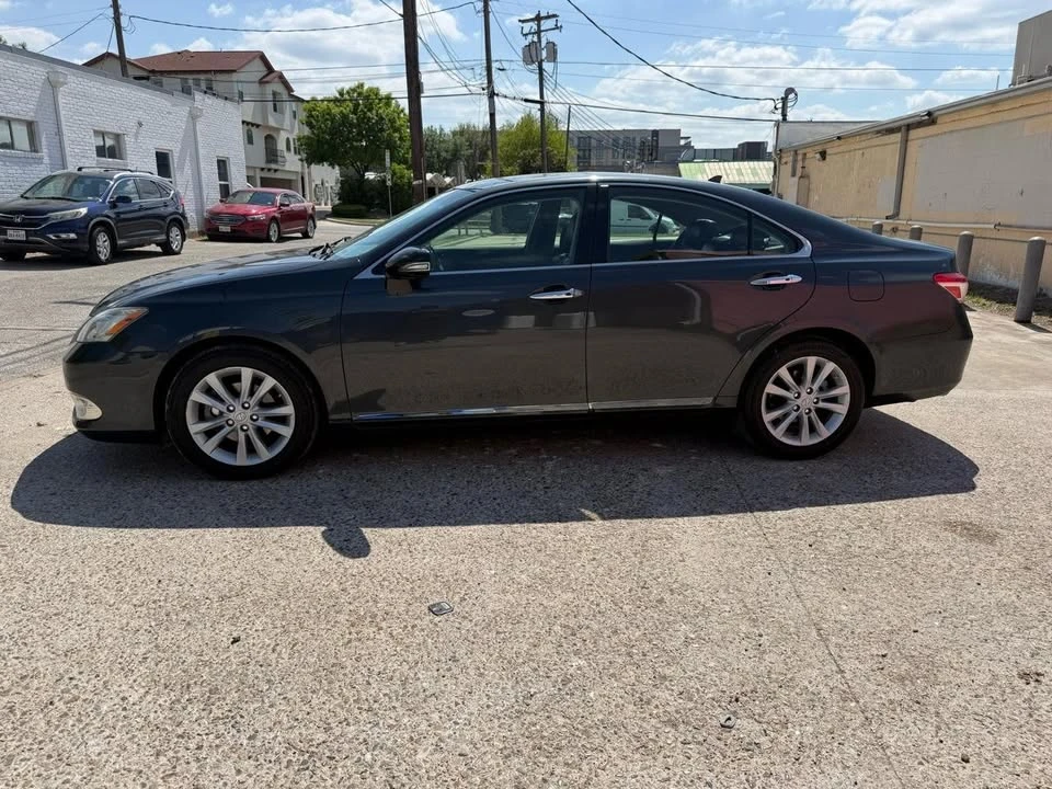 2010 Lexus ES 5th Gen - Image 4 of 18