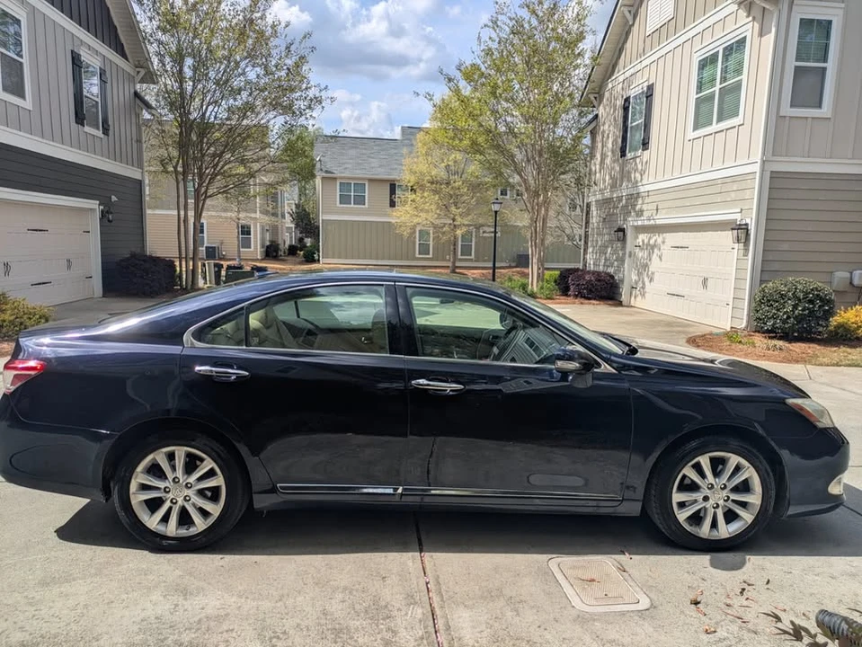 2010 Lexus ES 5th Gen - Image 4 of 20