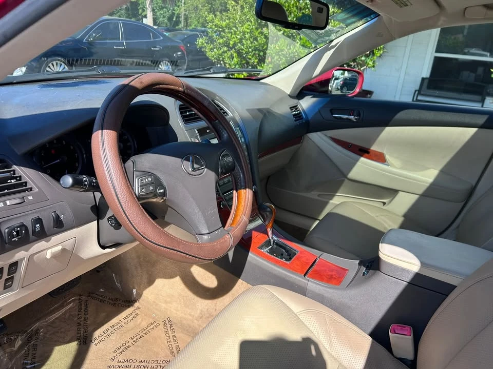 2010 Lexus ES 5th Gen - Image 19 of 20
