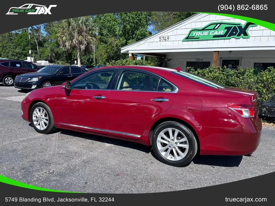 2010 Lexus ES 5th Gen - Image 11 of 20