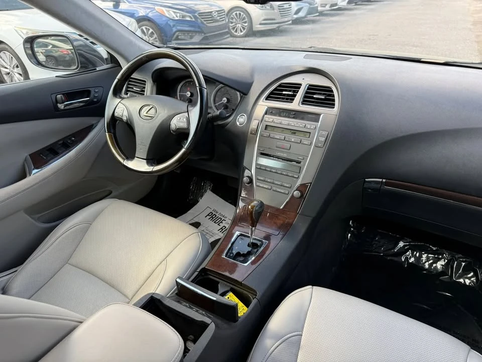 2010 Lexus ES 5th Gen - Image 13 of 20