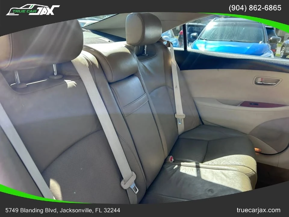 2010 Lexus ES 5th Gen - Image 9 of 20