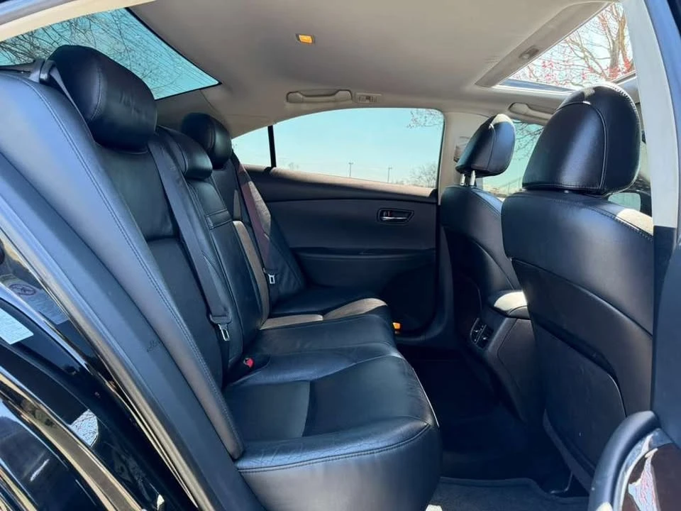2010 Lexus ES 5th Gen - Image 10 of 20