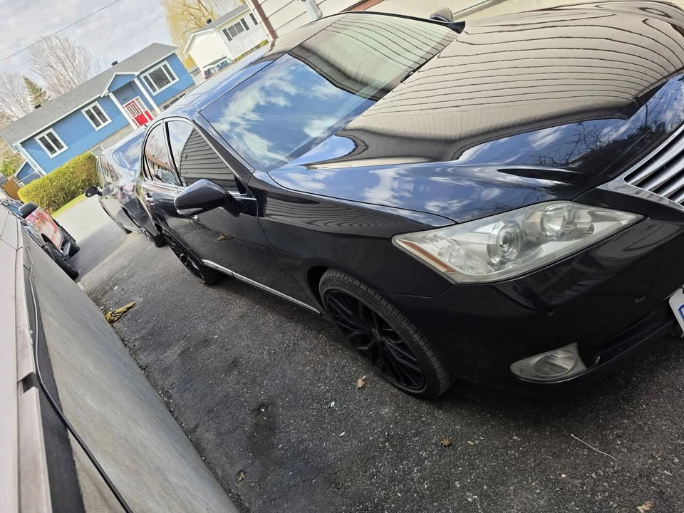 2010 Lexus ES 5th Gen - Image 4 of 12