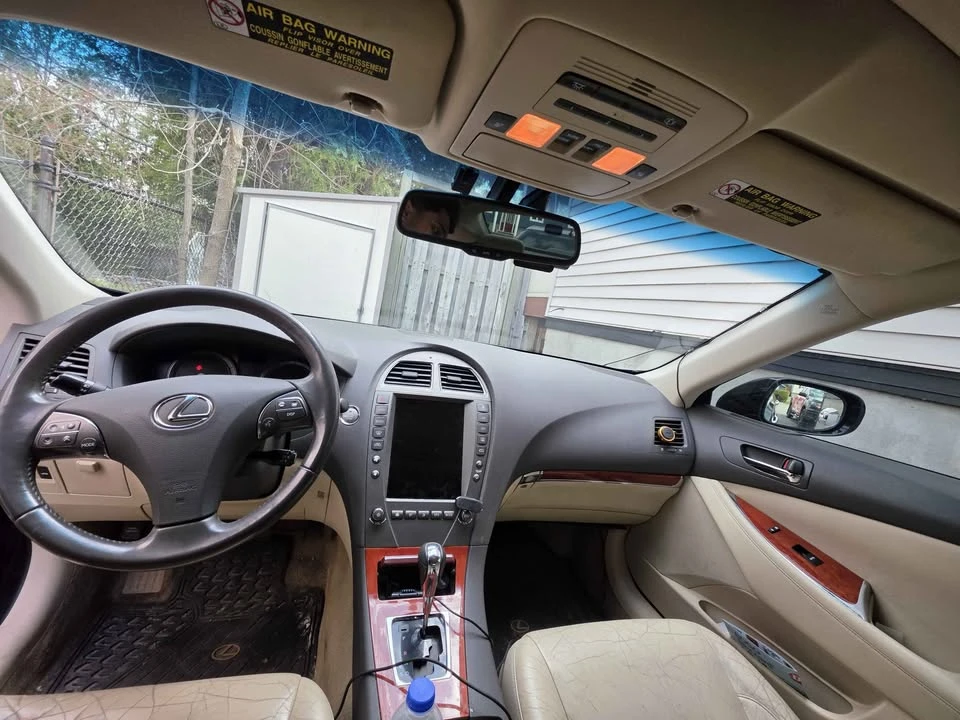 2010 Lexus ES 5th Gen - Image 10 of 12