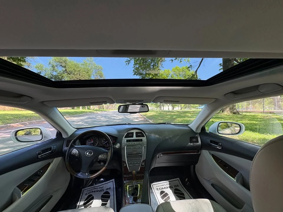 2010 Lexus ES 5th Gen - Image 16 of 20